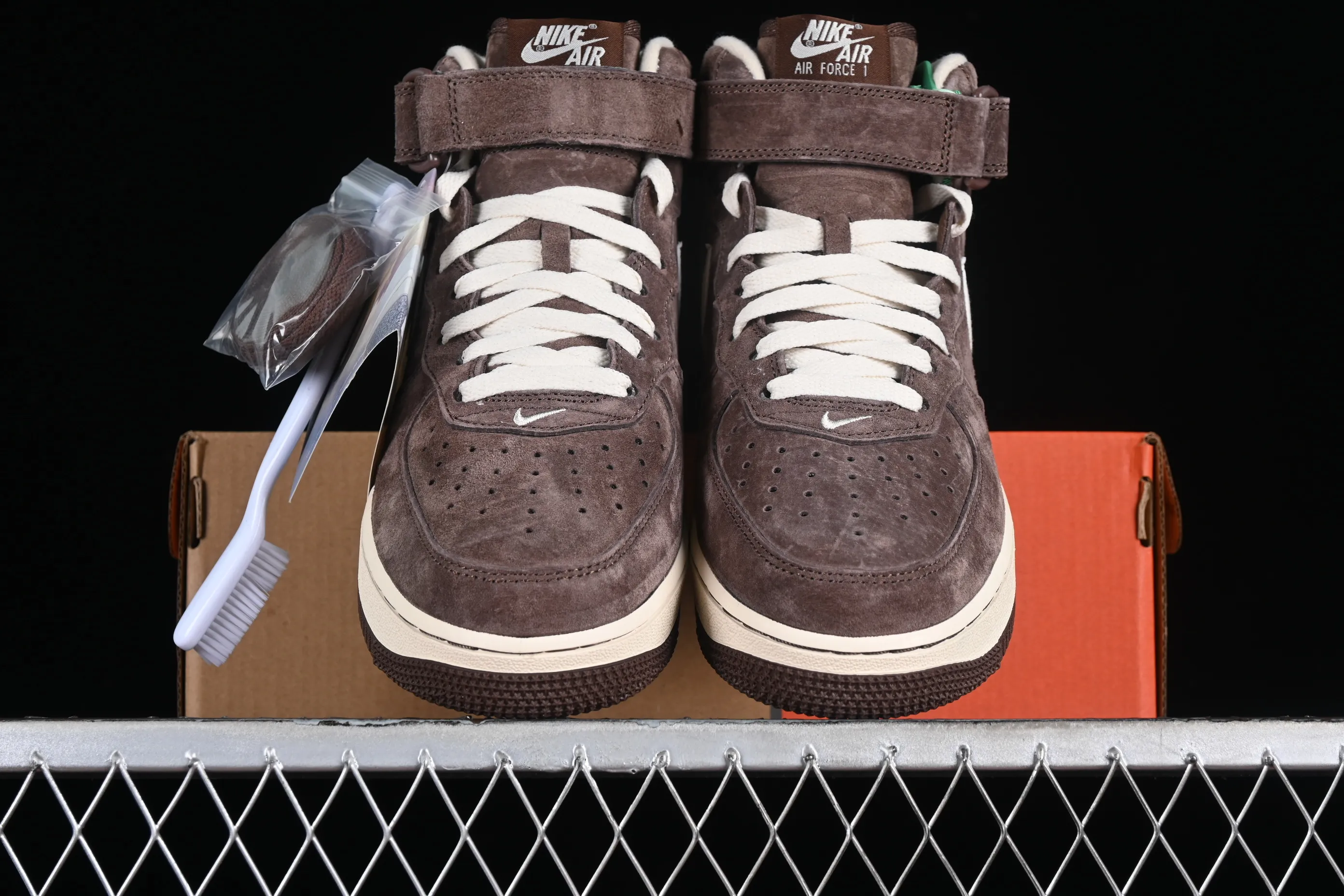 All categories Nk Air Force 1 Air Force series Nk Air Force 1 Mid Air Force mid-top Nk Air Force 1'07 Mid QS Brown Air Force One mid-top casual sneakers DM0107-200